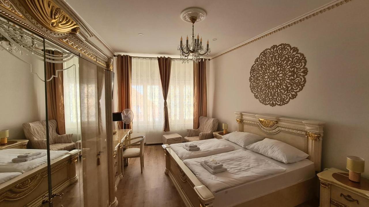 Hotel Union Лоуни Екстериор снимка
