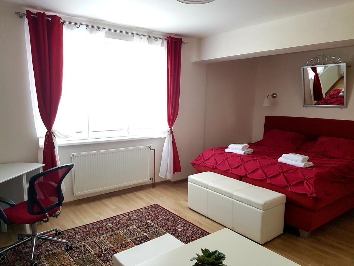Hotel Union Лоуни Екстериор снимка